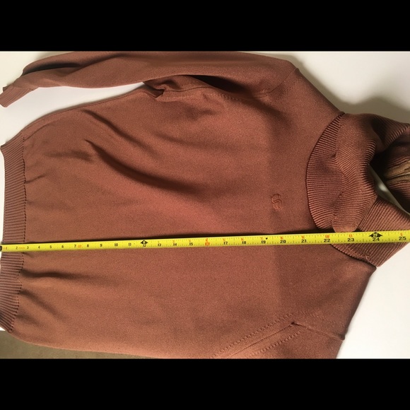 GIVENCHY • Long Sleeve Turtleneck Vintage Pullover - Picture 12 of 14